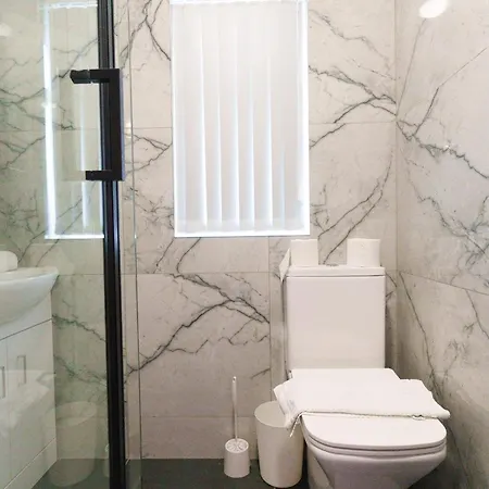 Fewston House * Leeds (West Yorkshire)